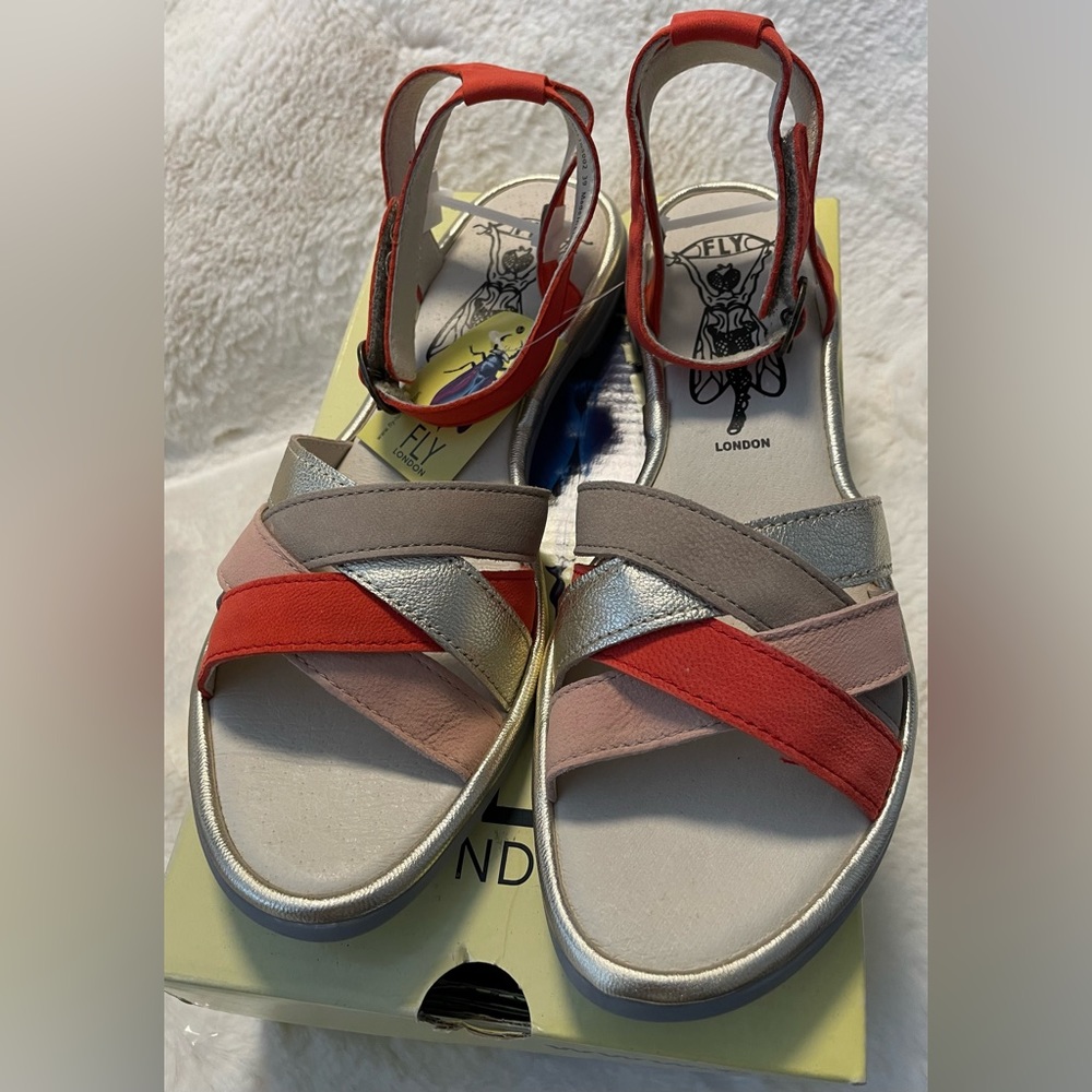 Fly London Cune165FLY Sandals Red Pink Gold Women's Size 39 NIB